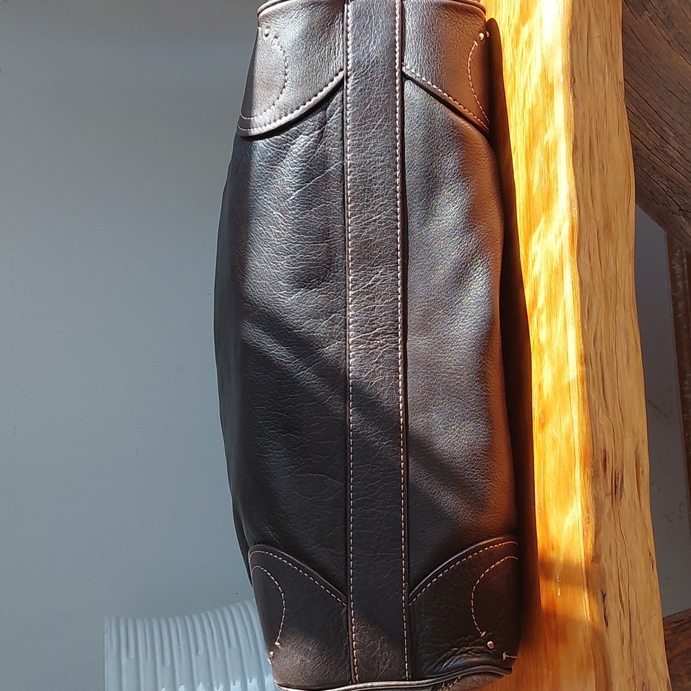 Juicy Couture lux leather tote Gen 1 ๐๐๐๐ - Picture 15 of 17